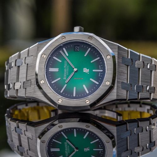 Audemars Piguet (AP) Royal Oak Jumbo Extra-Thin 50th Anniversary - Green Dial